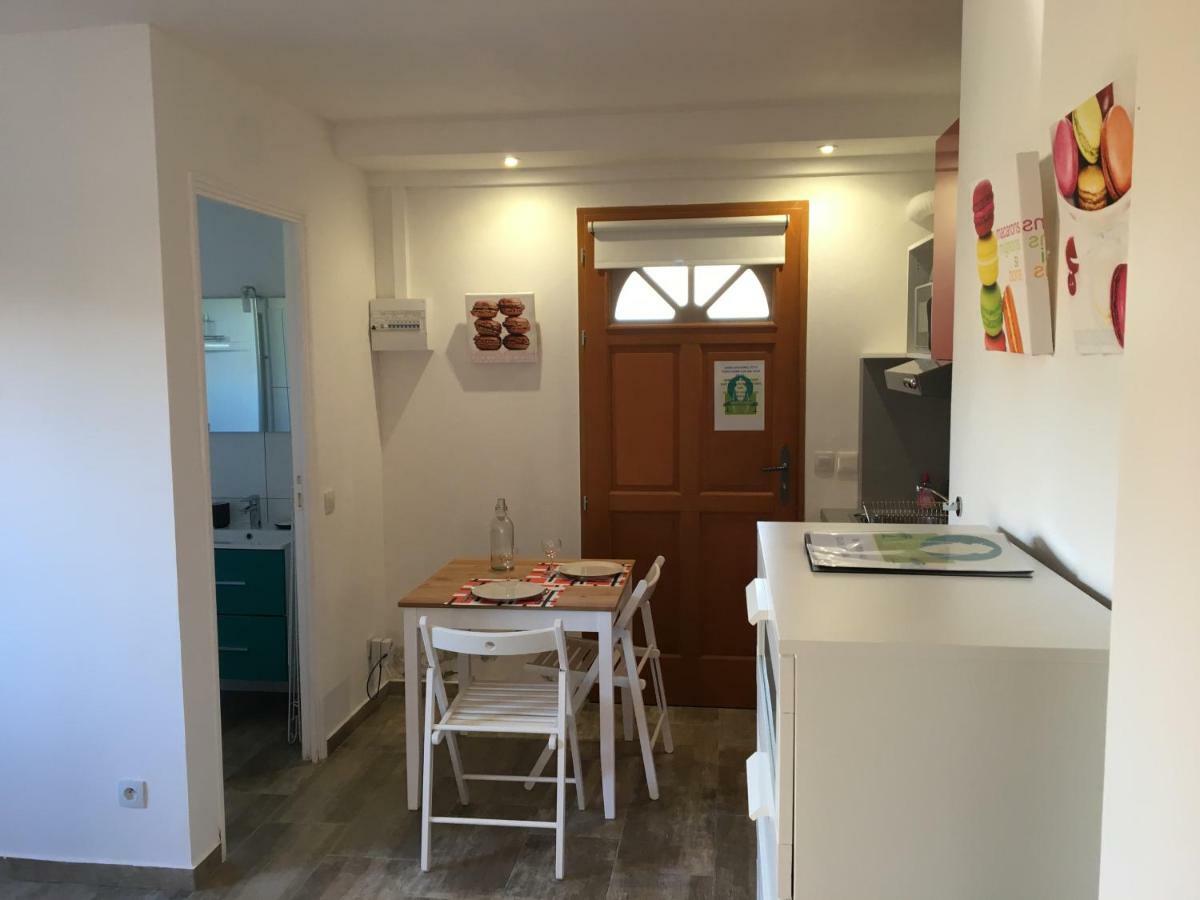 Le Club Des Cigales Apartment Hyeres Bagian luar foto